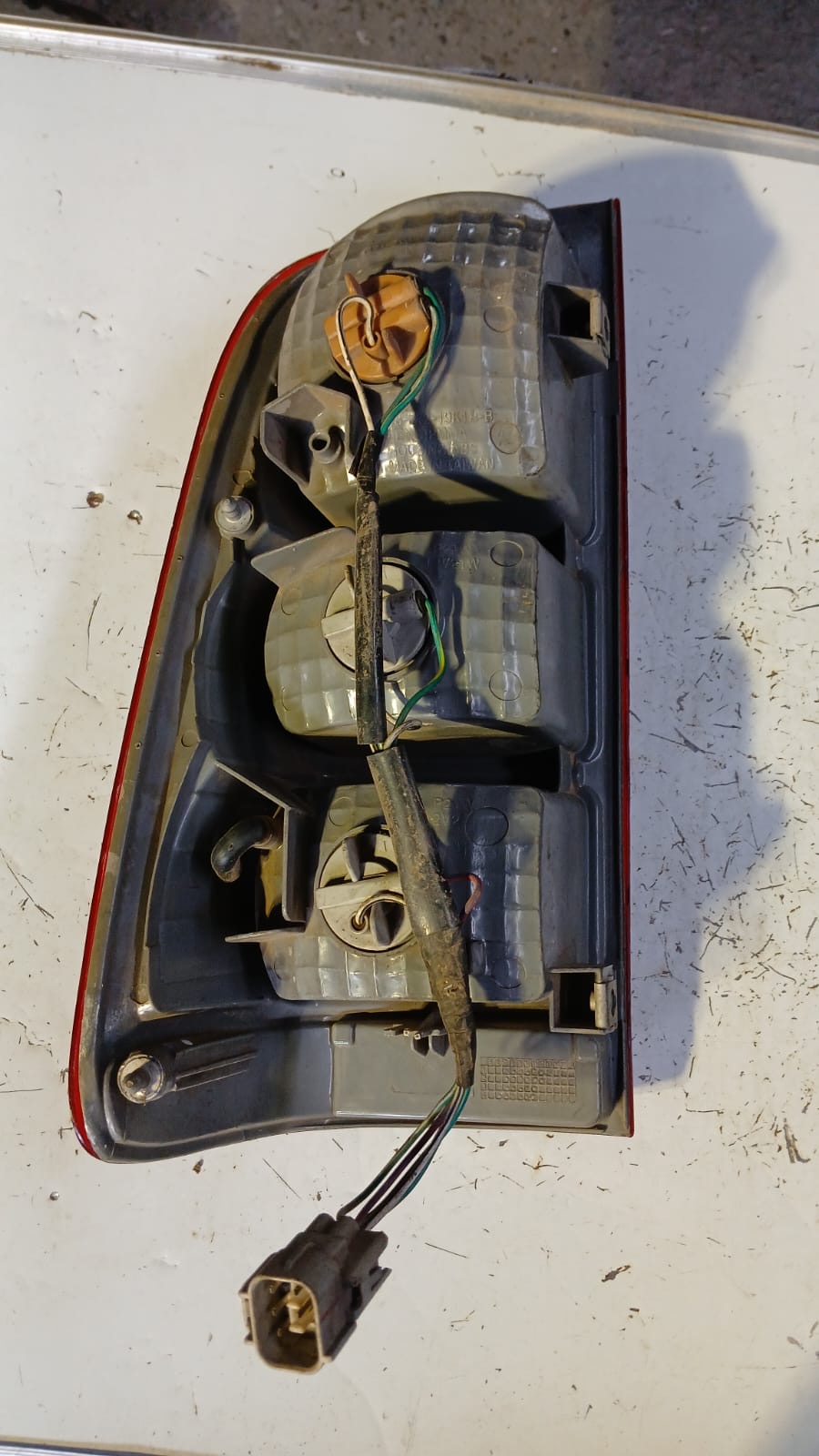 Foco trasero derecho toyota hilux