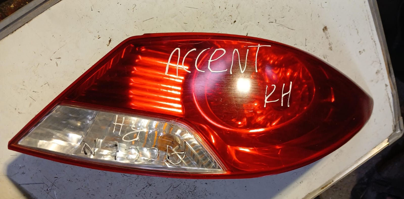 Foco trasero derecho hyundai accent