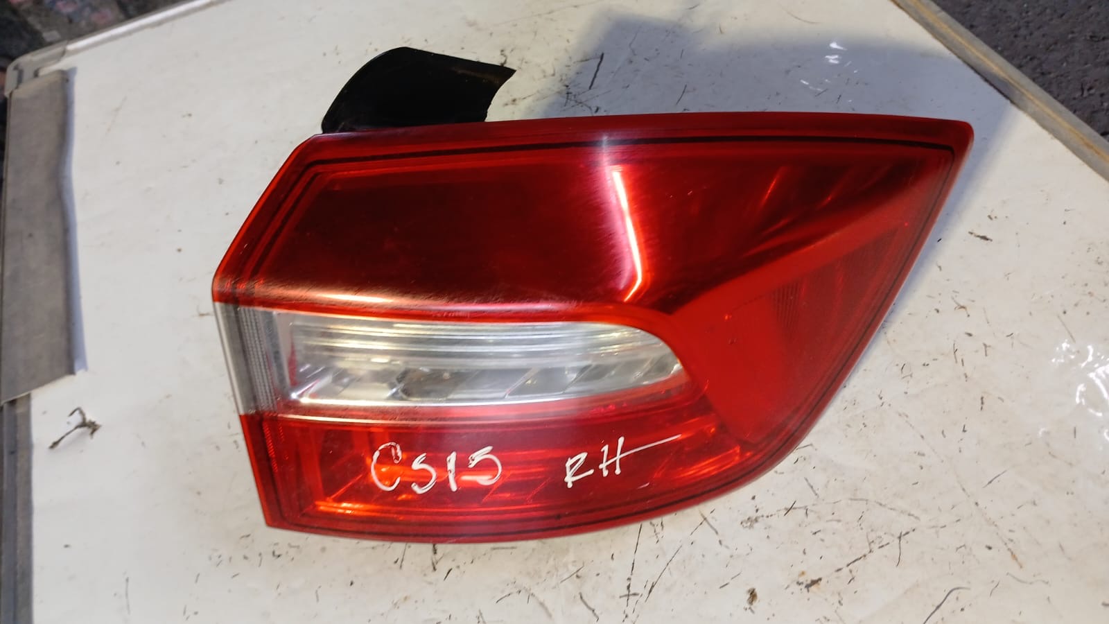 Foco trasero derecho changan cs15