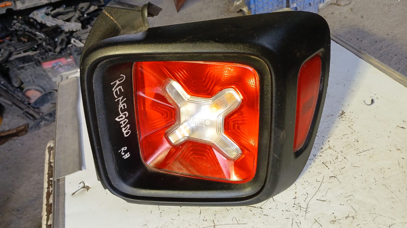 Foco Trasero derecho jeep renegade