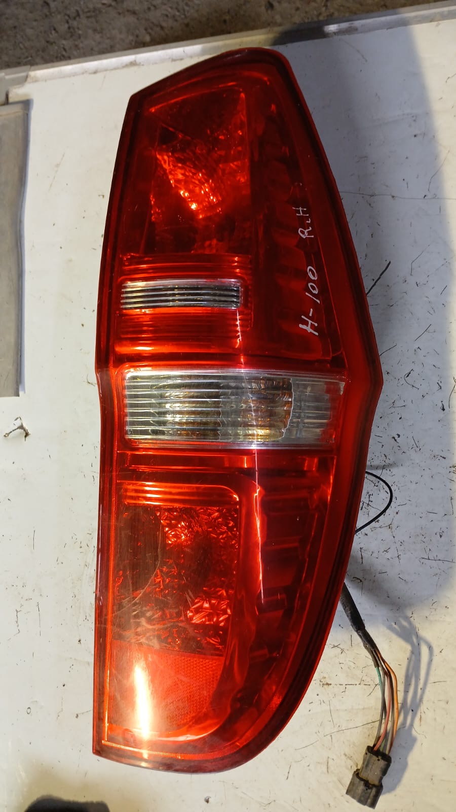 Foco trasero derecho hyundai h100