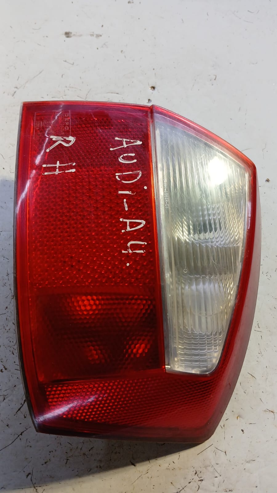 Foco trasero derecho audi a4