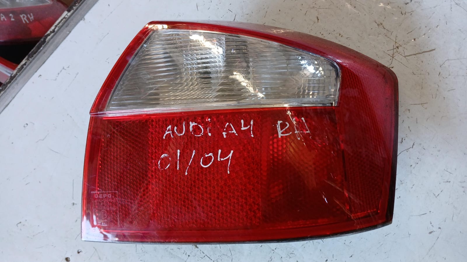Foco trasero derecho audi a4
