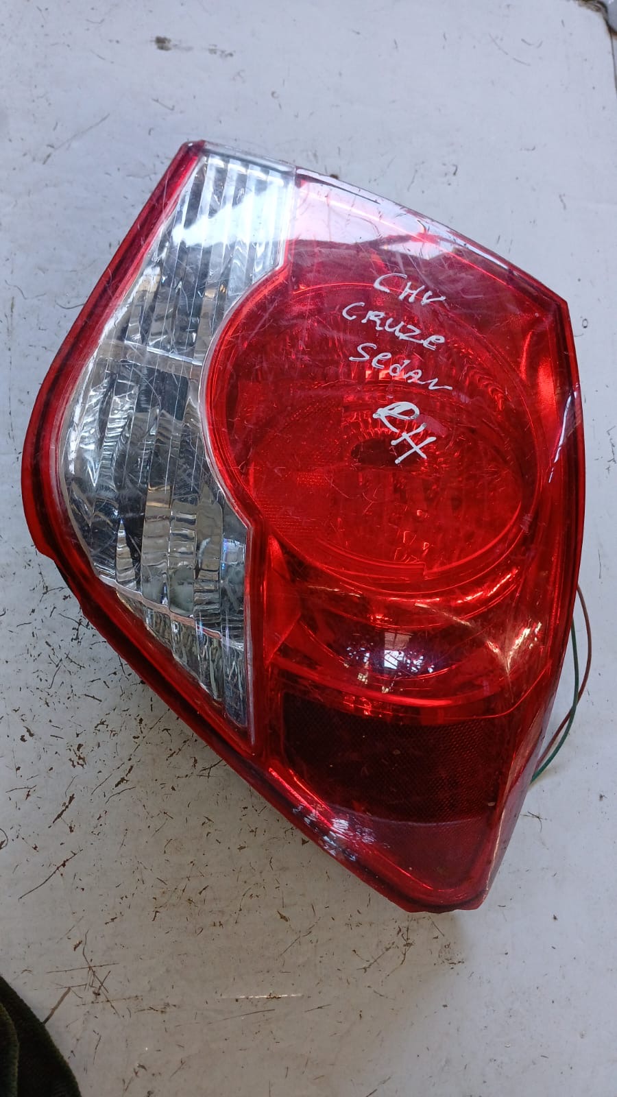 Foco trasero derecho chevrolet cruze sedan