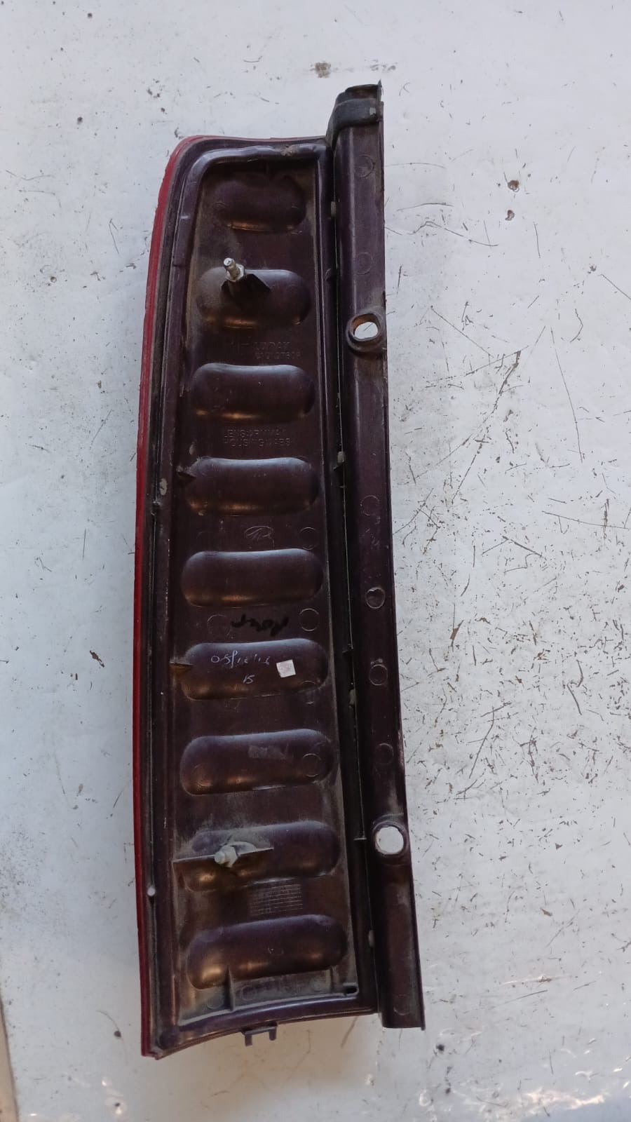 Foco trasero derecho Mahindra Scorpio