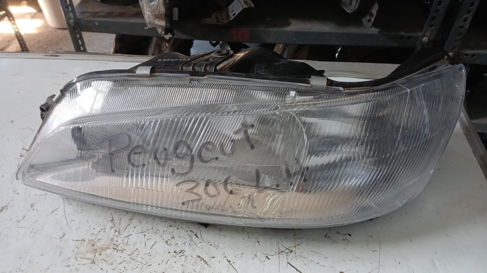 Óptico izquierdo Peugeot 306