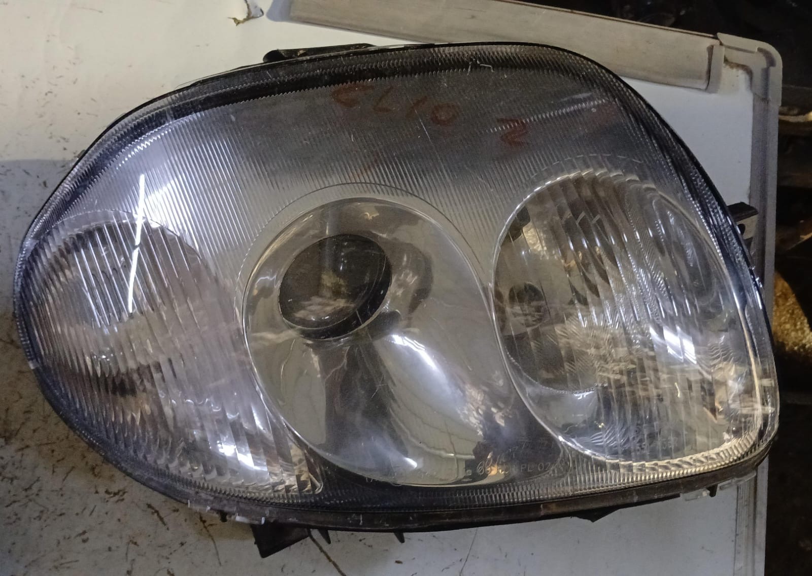 Óptico derecho Renault Clio 2
