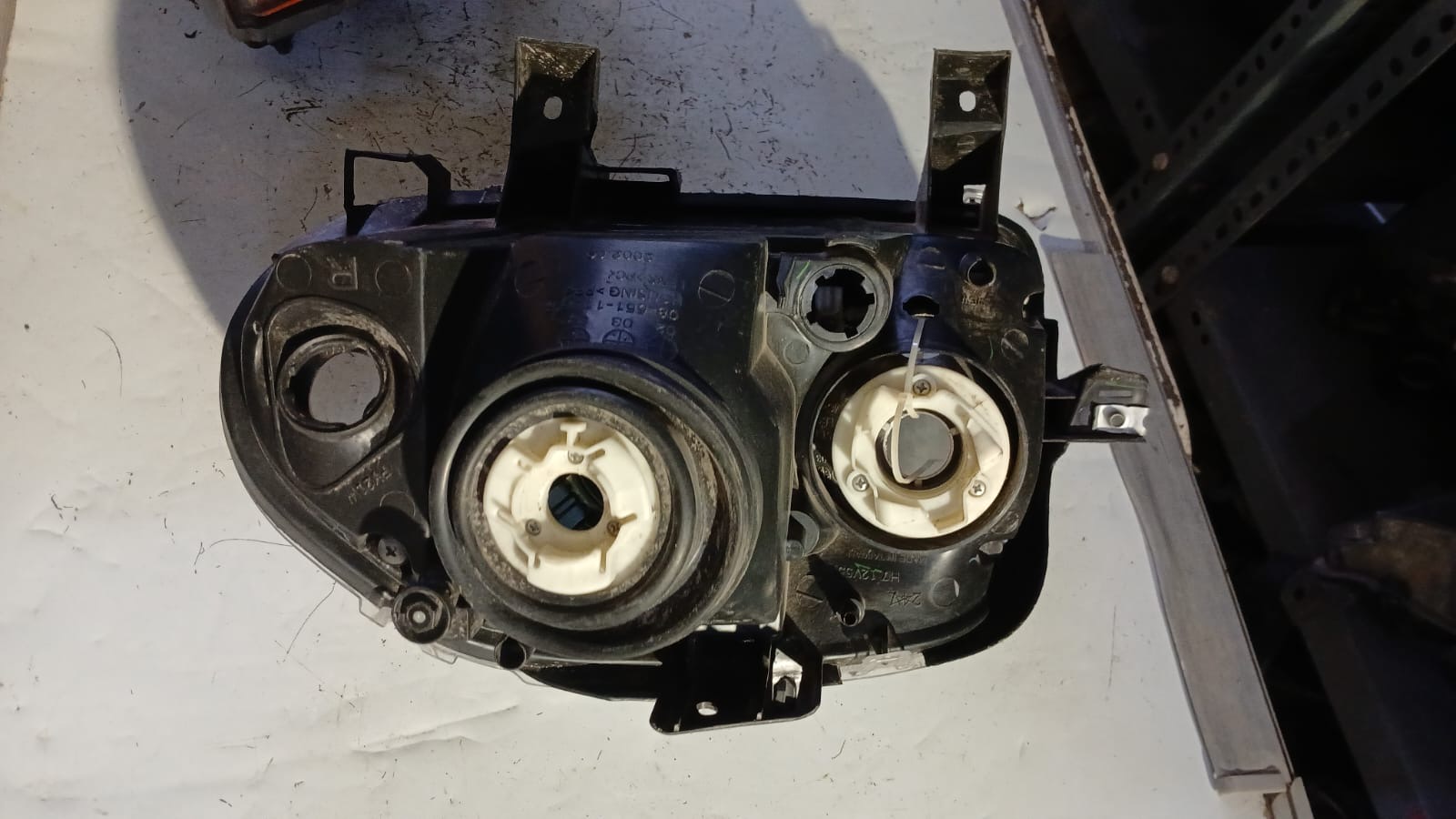 Óptico derecho Renault Clio 2