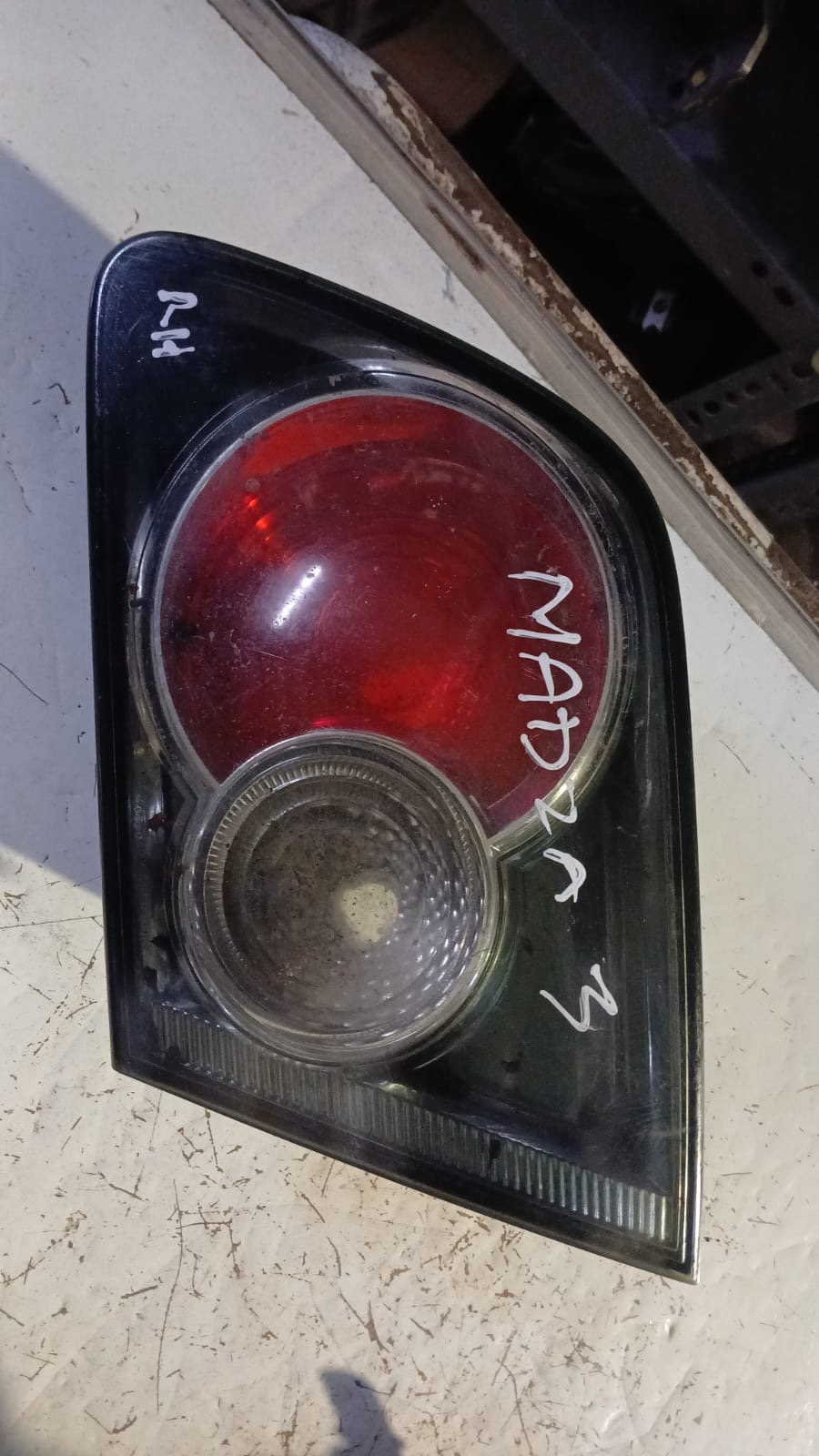 Foco trasero derecho mazda 3