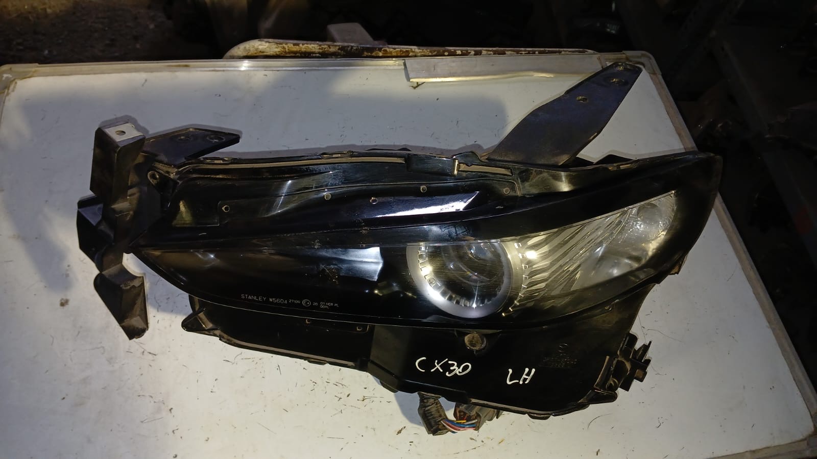 Óptico izquierdo Mazda cx30