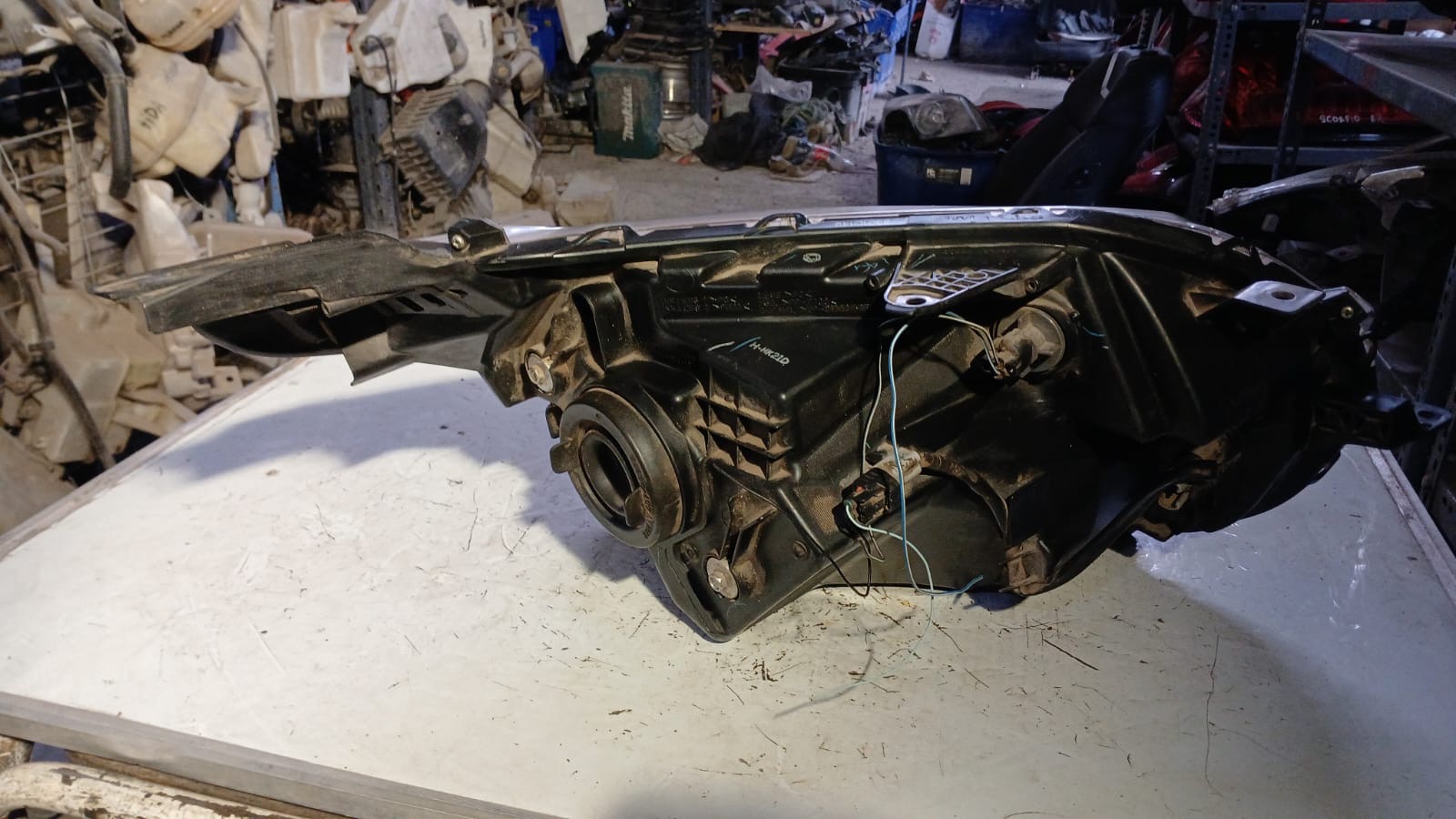 Óptico izquierdo Mitsubishi L200