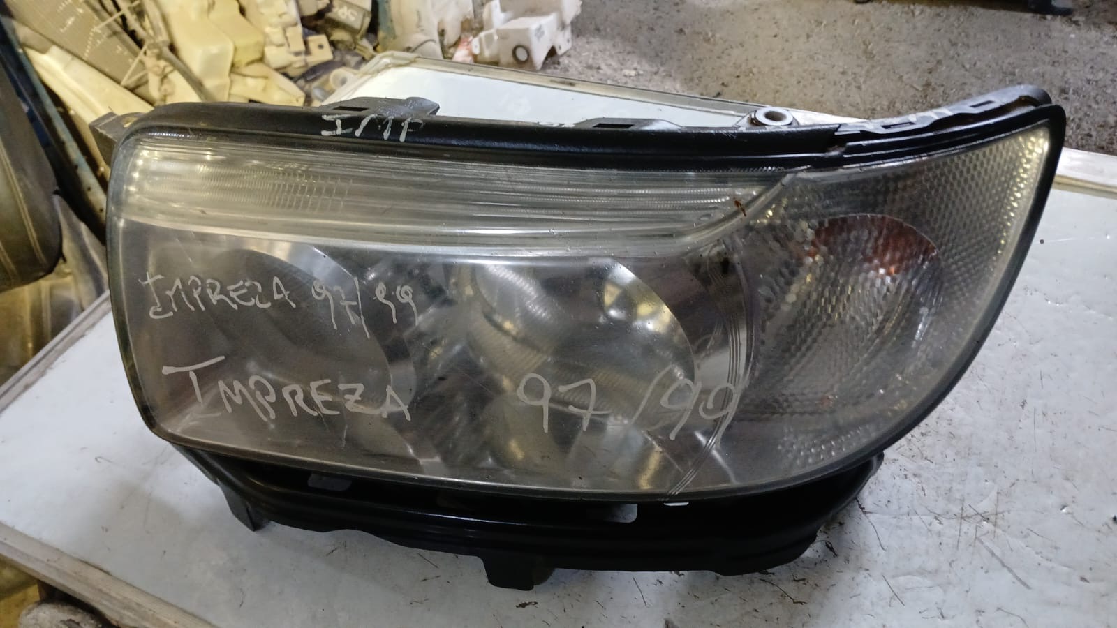 Óptico derecho Subaru Impreza