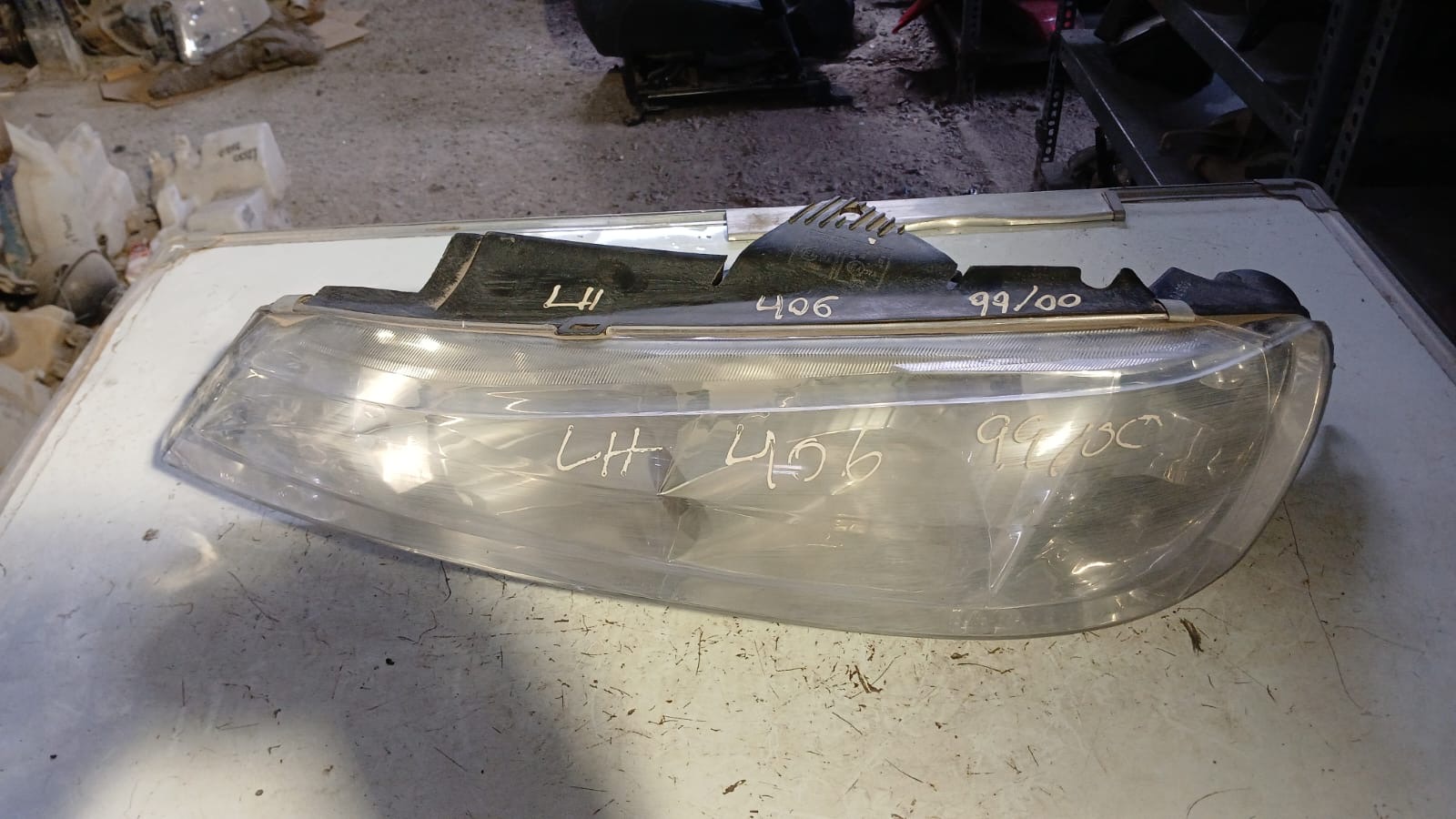 Óptico izquierdo Peugeot 406 99/00