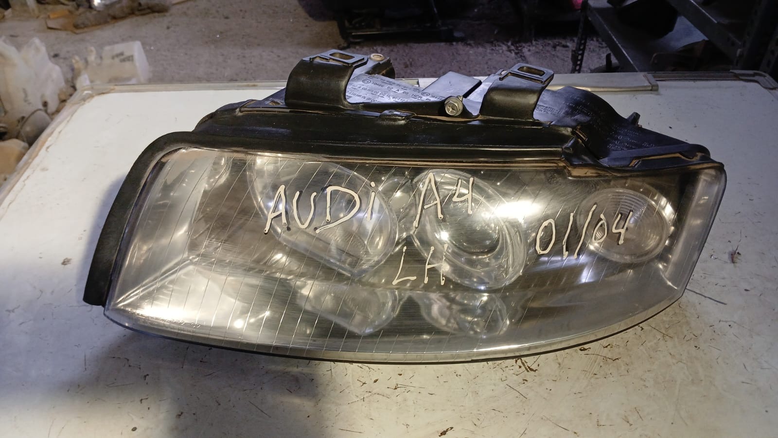 Óptico izquierdo Audi A4