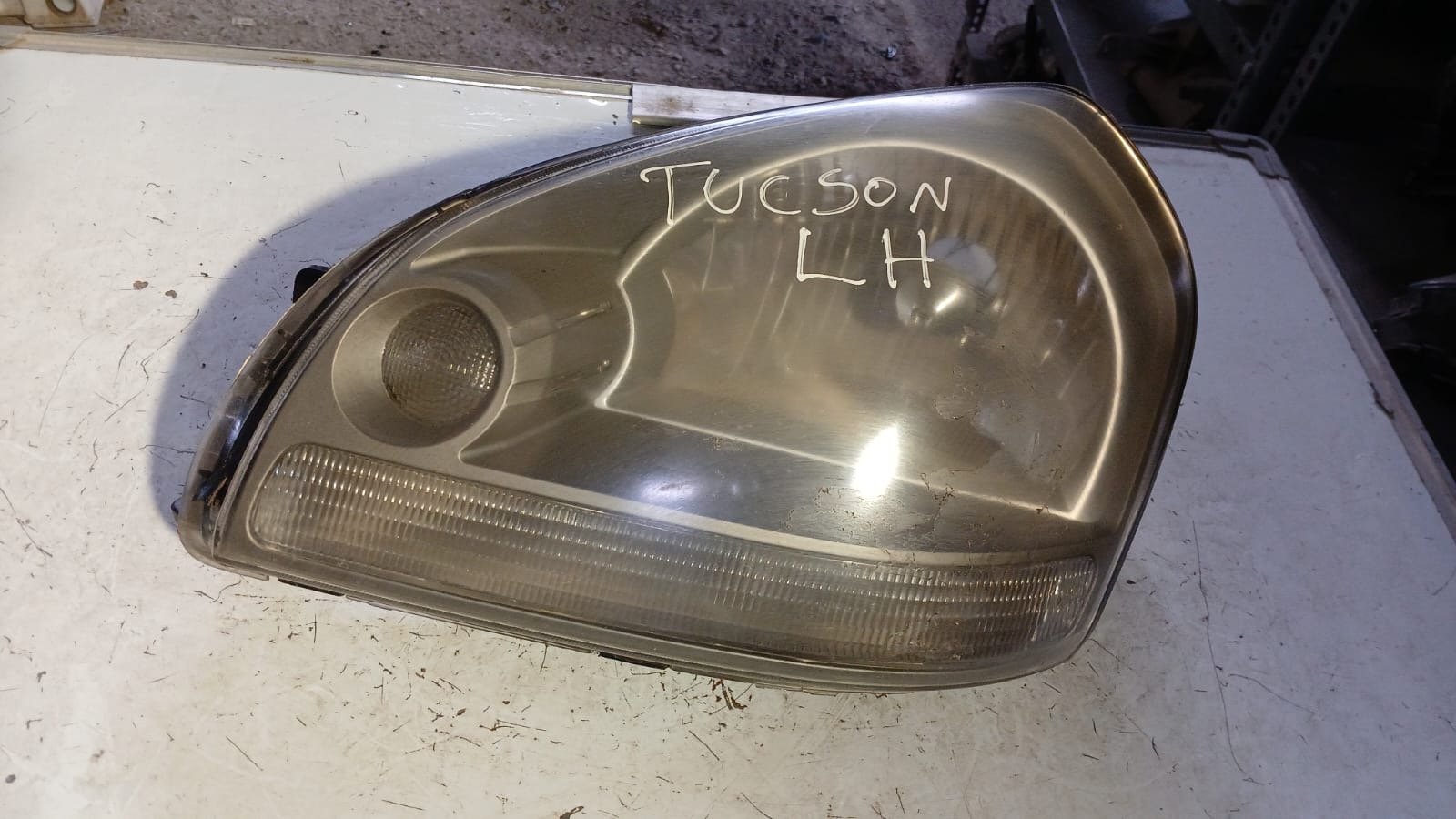 Óptico Izquierdo Hyundai Tucson · Original Usado