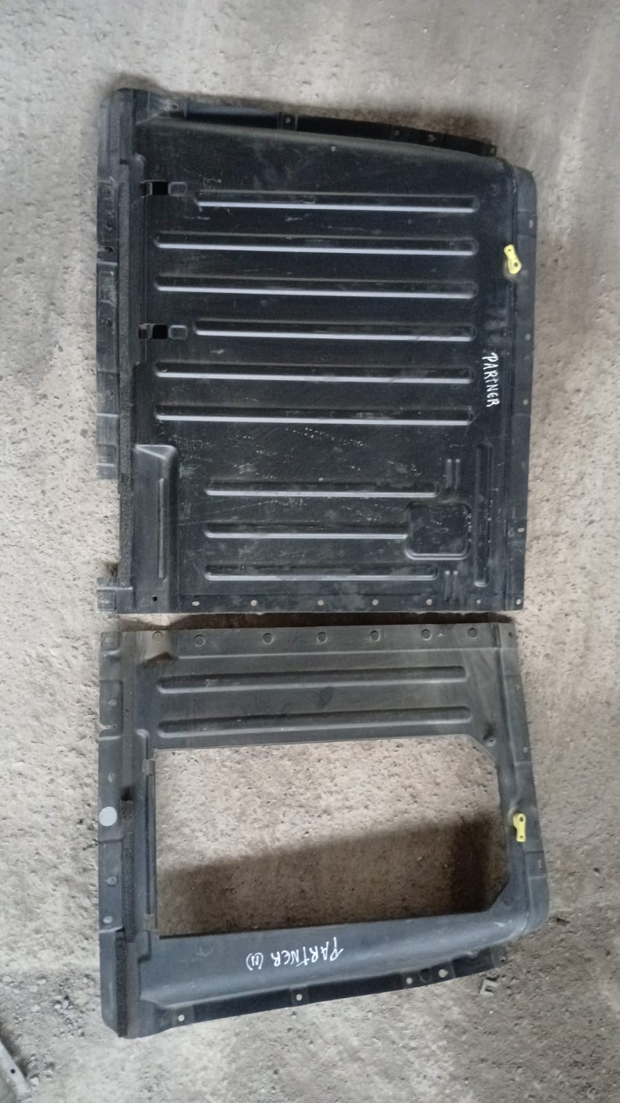 Separador de cargar Peugeot partner 19/24