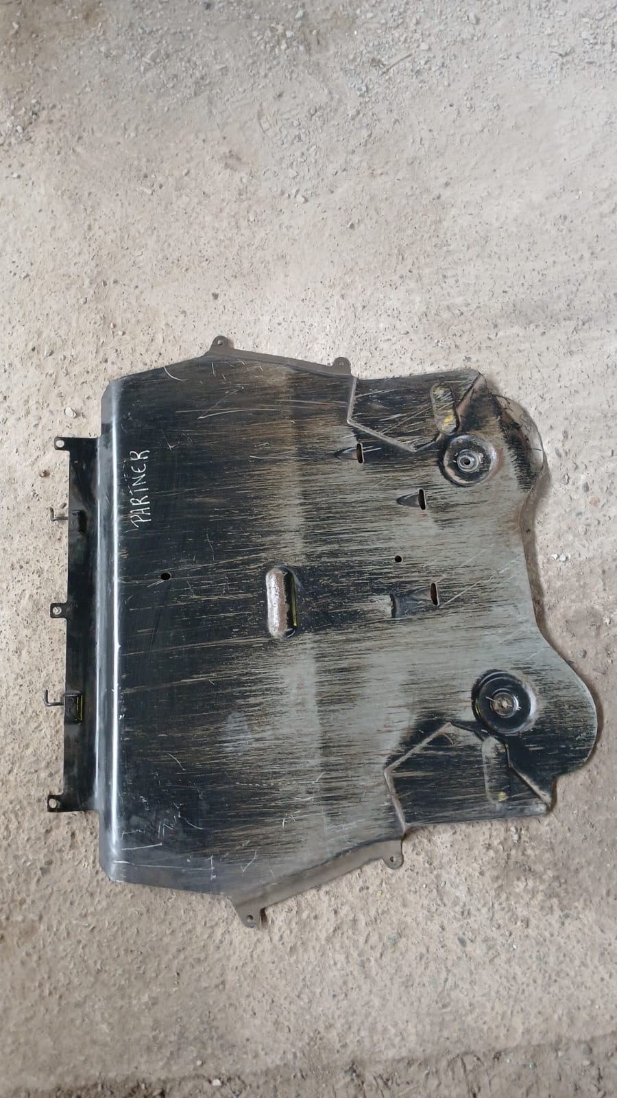 Cubre cárter Peugeot Partner