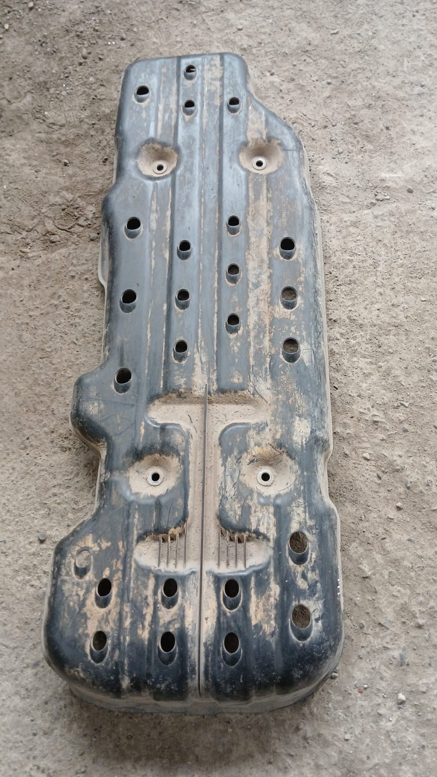 Cubre cárter Toyota Hilux