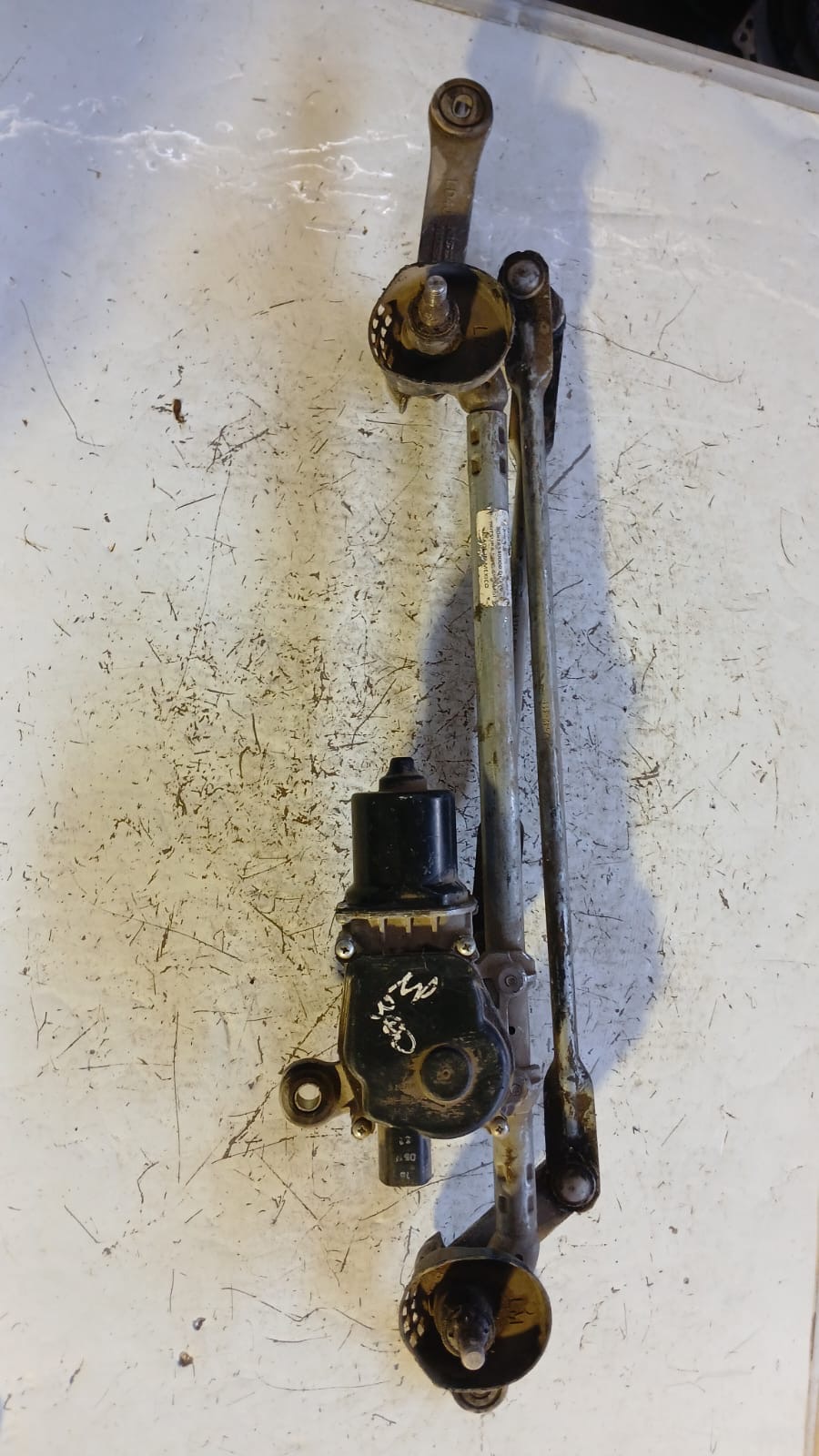 Motor limpiaparabrisas Nissan Np300