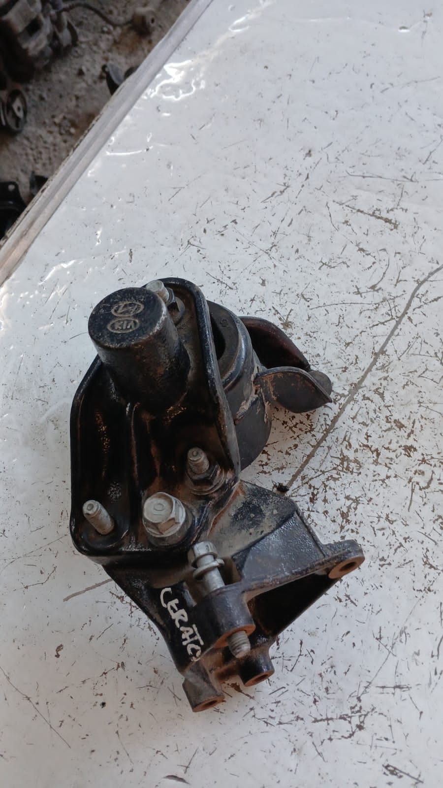 Soporte de Motor Kia Cerato · Original Usado