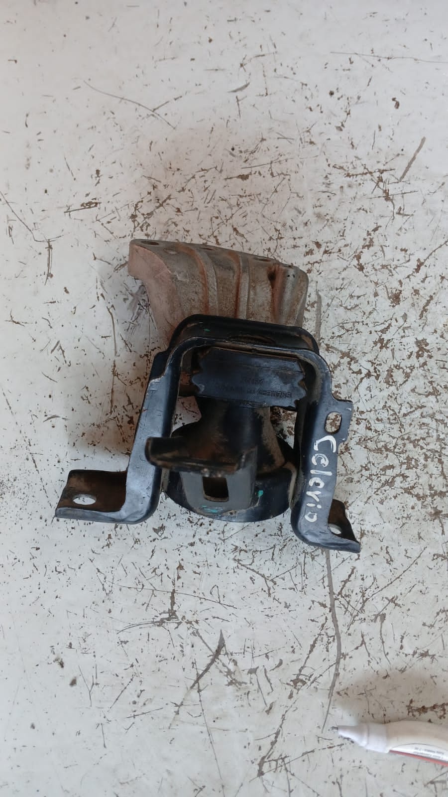 Soporte de motor Suzuki Celerio