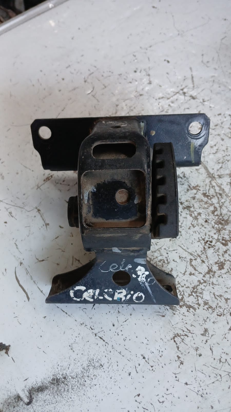 Soporte de Motor Suzuki Celerio · Original Usado