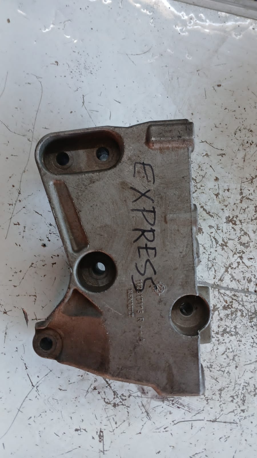 Soporte de Motor Renault Express · Original Usado