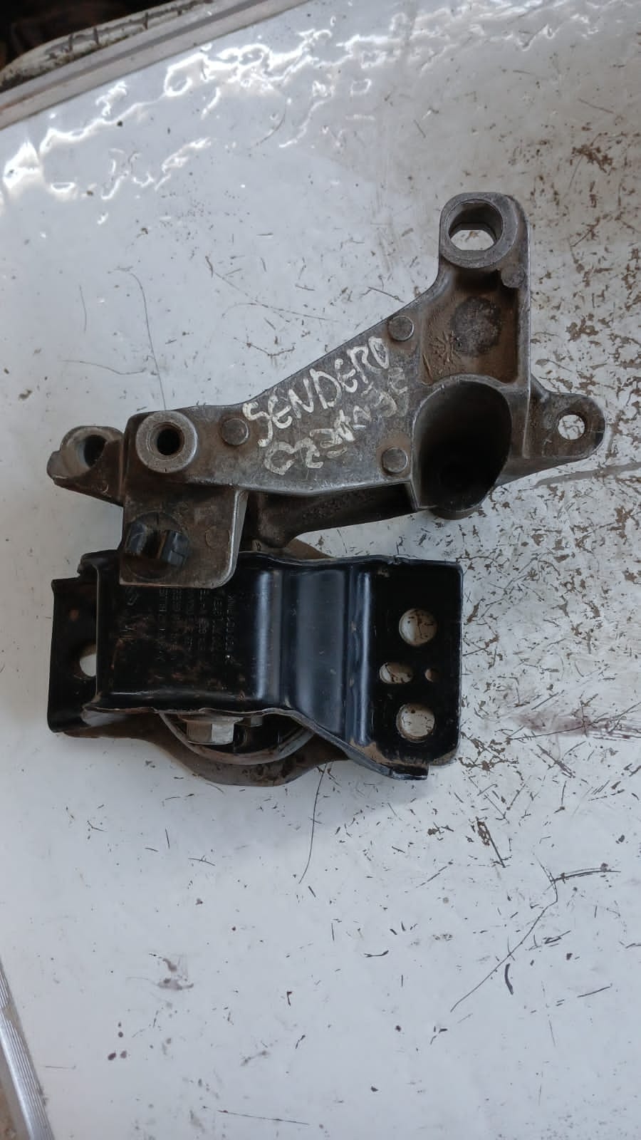 Soporte de Motor Renault Sandero · Original Usado