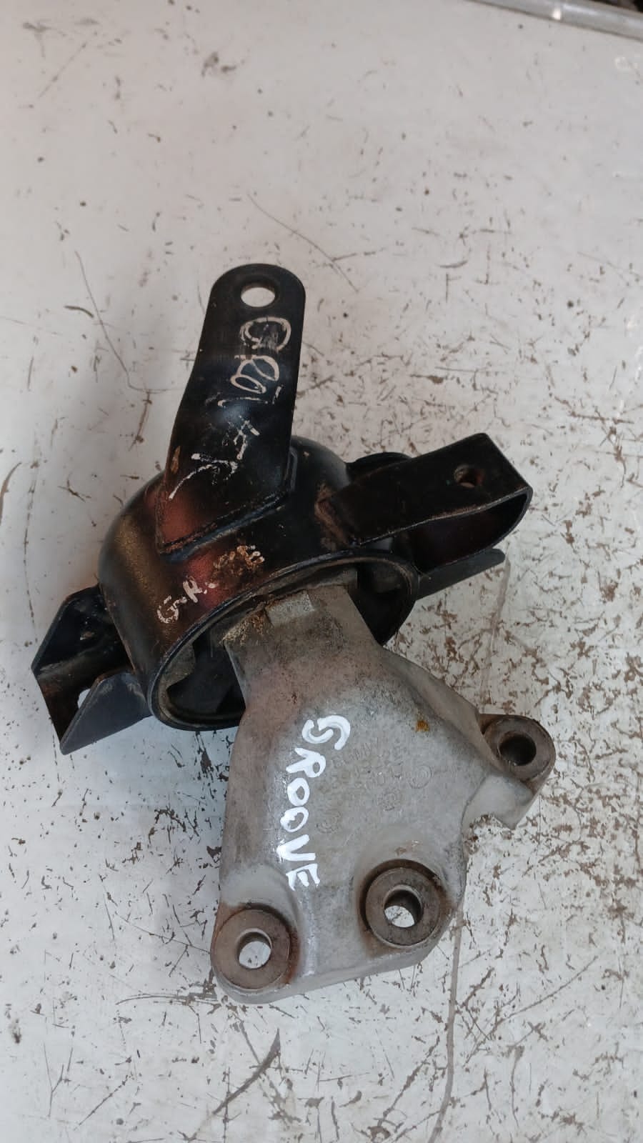 Soporte de Motor Chevrolet Groove · Original Usado