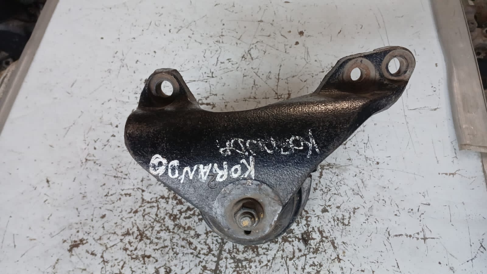 Soporte de Motor Ssangyong Korando · Original Usado