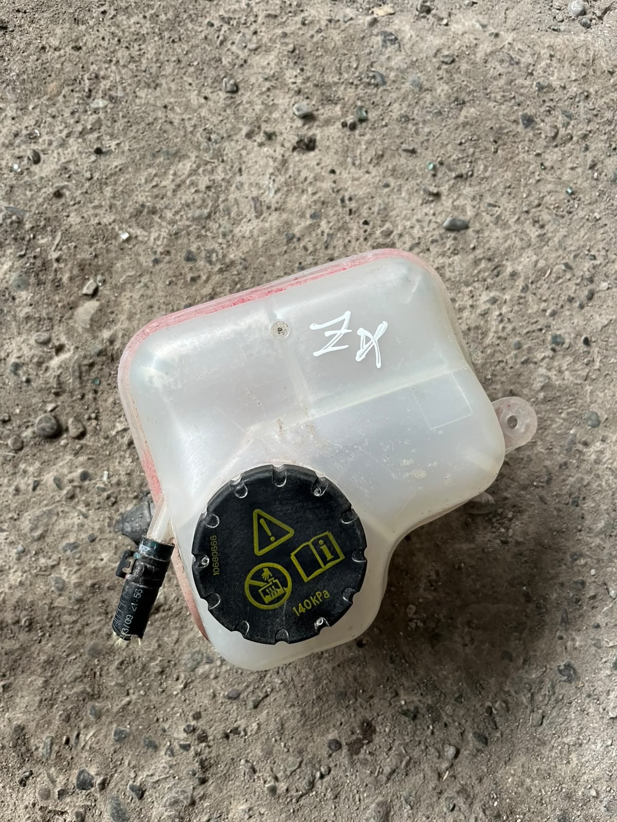 Deposito de Agua Radiador MG ZX