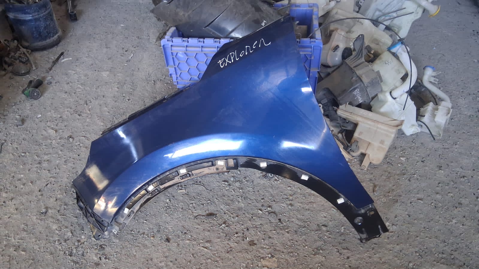 Tapabarro Izquierdo Ford Explorer · Original Usado