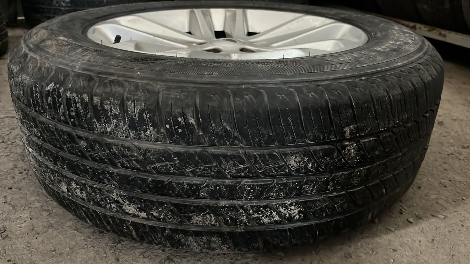 Llanta Ford Explorer 245/60R18