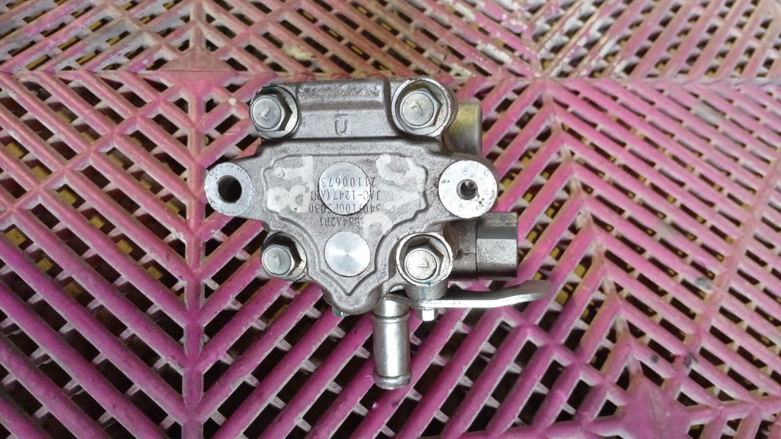 Bomba de Dirección Hidráulica JAC T8 · Original Usado