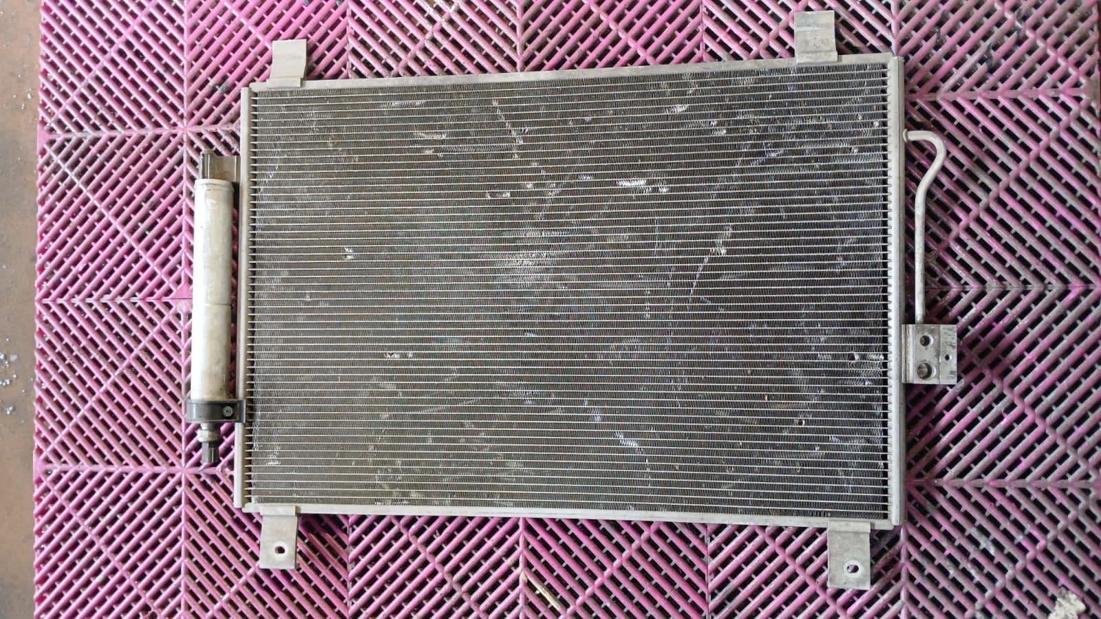 Radiador de Aire Nissan Pathfinder