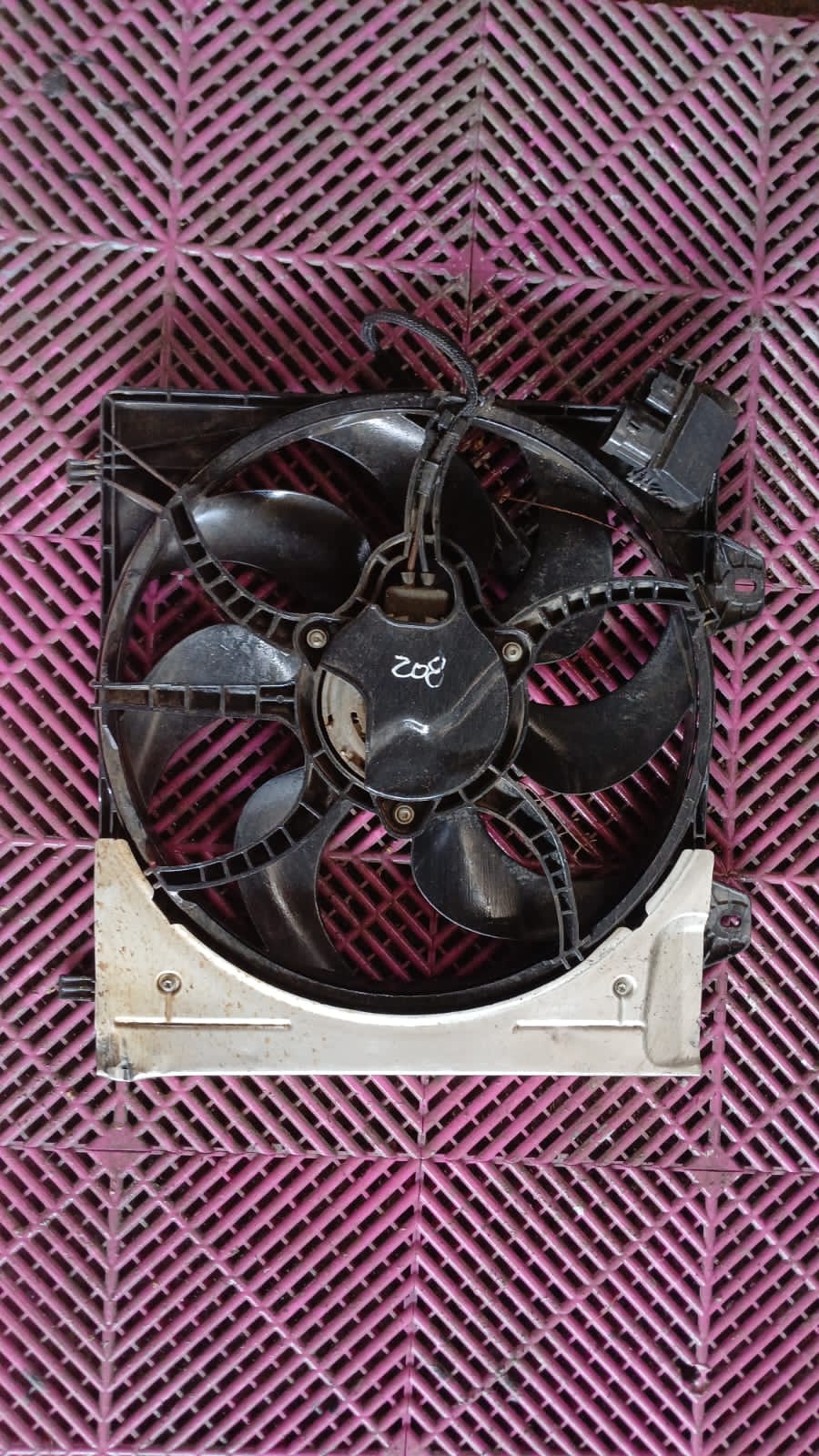 Electroventilador Peugeot 208