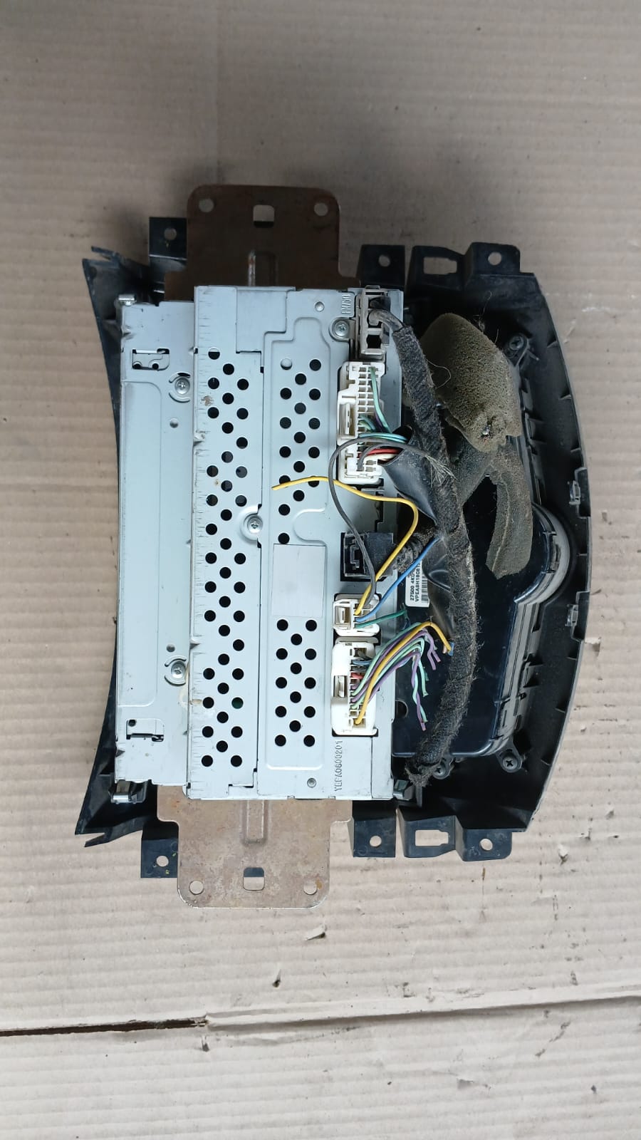 Radio Nissan NP300