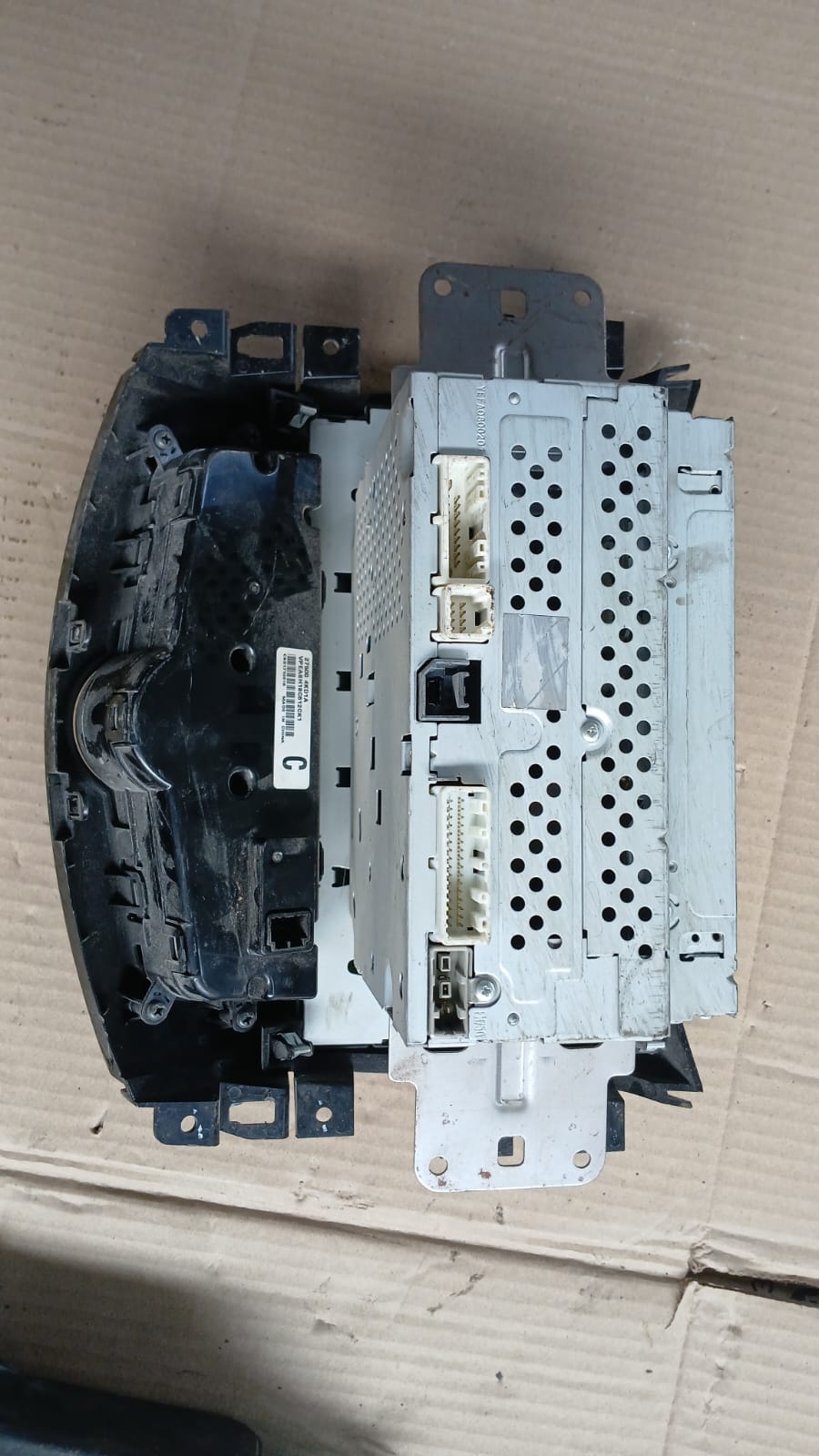 Radio Nissan NP300